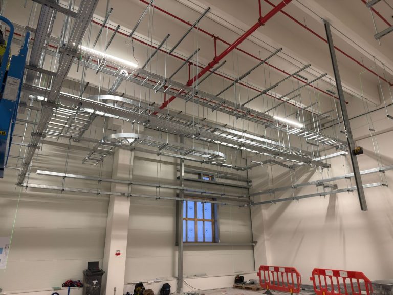 RAM project: Curved cable ladder sections and straight overhead routes in Frankfurt