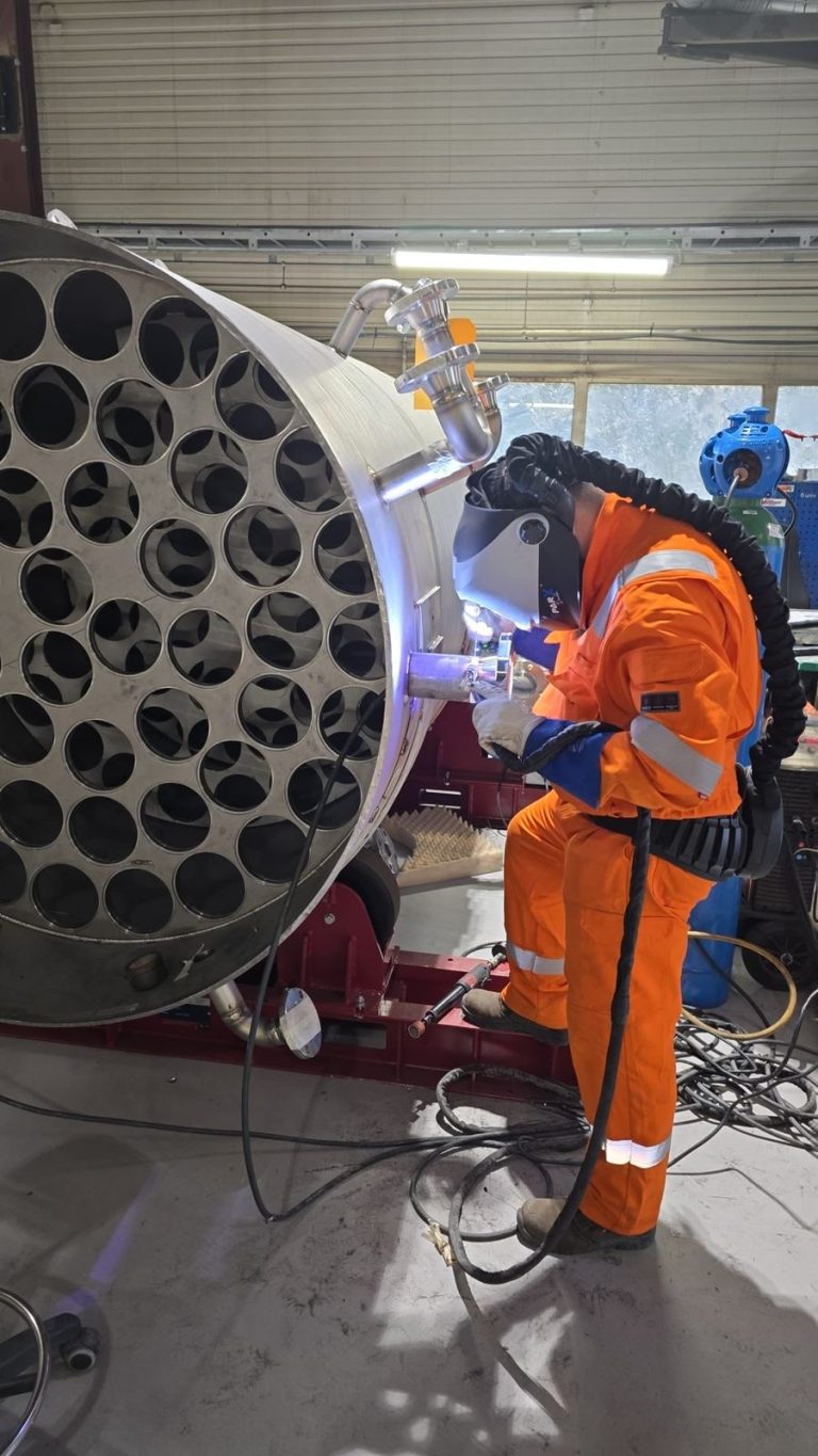 RAM project: Welding a flanged nozzle on a superduplex desalination tank